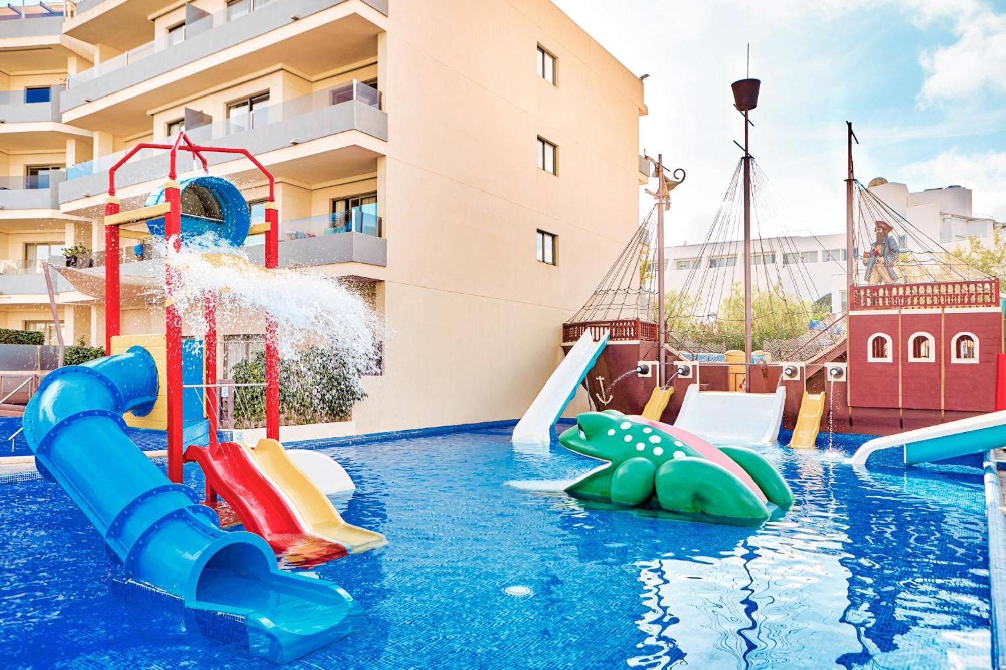 Zafiro Palmanova Aparthotel Exterior foto