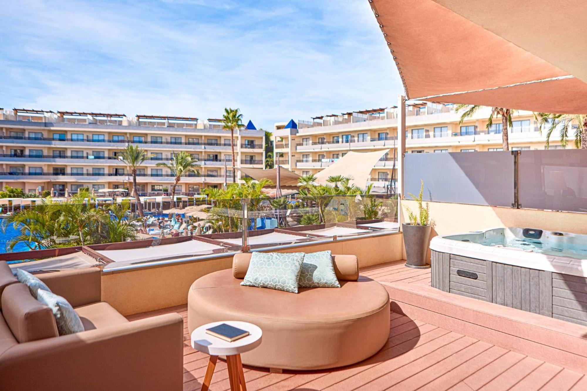 Zafiro Palmanova Aparthotel Exterior foto